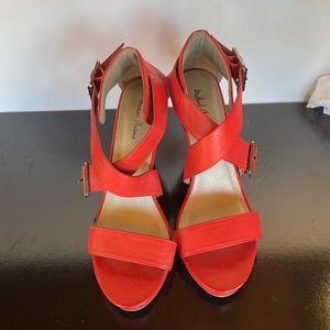 MICHAEL ANTONIO red wedges